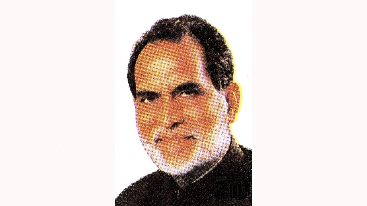 <div class="paragraphs"><p>Late Prime Minister of India Chandra Shekhar Singh.</p></div>